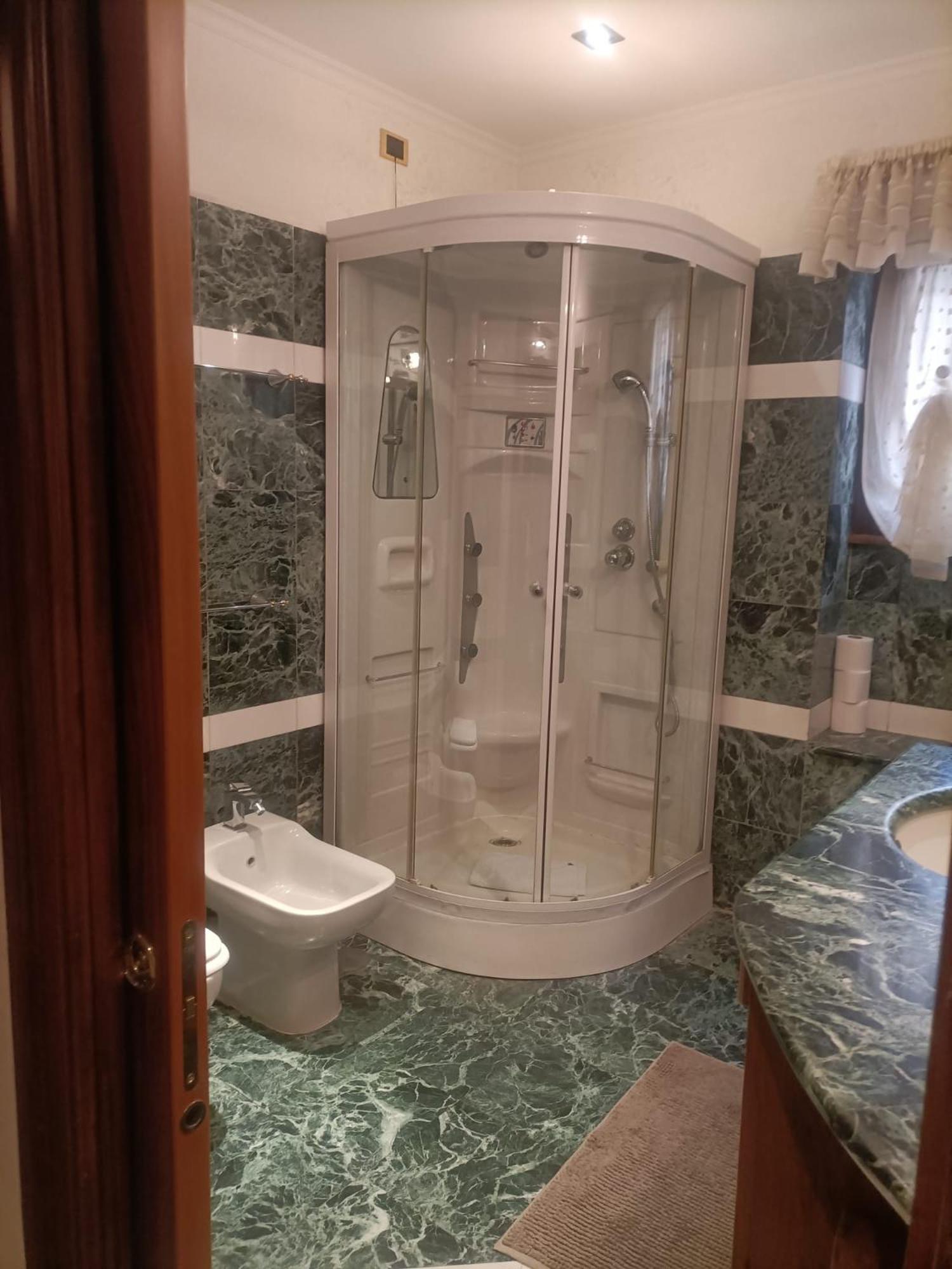 Luchino'S Home Рим Экстерьер фото